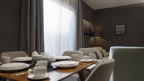 شقة داخلية فاخرة مفروشة، غرفة معيشه في شقة سكنية بتصاميم عصرية جذابة ، أثاث منزلي راقي ، تصاميم فخمة و جميلة ، شقق سكنية سياحية ، فنادق فاخرة