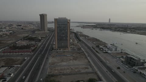 اماكن سياحية مشهورة في السعودية،  عروس البحر الأحمر في المملكه العربيه السعوديه,  مدينة جده في وقت الغروب من الاعلى, تصوير درون جوي علوي لأحياء ومناطق جده المختلفه, الفن الهندسي المعماري للمباني والأبراج السكنية والتجارية