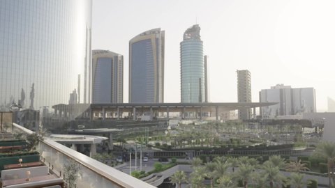 أبرز الواجهات السياحية، كافيهات ومطاعم لتقديم المأكولات الشهية، مدن ومعالم ترفيهية في المملكة العربية السعودية، التسلية والترفيه , جذب واستقطاب السياح من جميع أنحاء العالم، السياحة في المملكة العربية السعودية، خلفية ابراج وناطحات السحاب