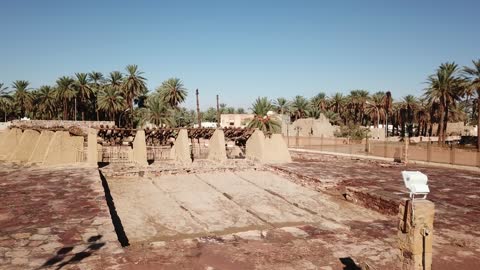 لافته بئر بن هداج، عذوبة المياه ووفرتها، موقع البئر في مدينة تيماء بمنطقة تبوك، أكبر وأشهر الآبار القديمة في شبه الجزيرة العربية، عمر البئر يصل إلى حوالي 3000 عام، كانت مصدر حياة ونقطة التقاء للقوافل التجارية، معلمًا سياحيًا وتاريخيًا بارزًا