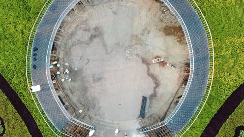 إبراز الانتاج الزراعي، الأماكن والمنتزهات الطبيعية السياحية، عرض الأنواع من الفاكهة والزهورالمتفتحة مختلفة الأشكال والألوان، الاهتمام بالحدائق والطبيعة الخصبة في المملكة, نصوير درون لمهرجان الورود والفاكهة في مدينة تبوك, الاستمتاع بالفعاليات الترفيهية العائلية