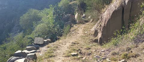 أماكن ومعالم سياحية طبيعية، الأشجار والنباتات ومساحات الطبيعة الخضراء، المدرجات الزراعية على السفوح الجبلية،الطبيعة فى جبال فيفاء في جازان جنوب المملكة العربية السعودية، القمم والمرتفعات الصخرية، البيوت والمباني السكنية