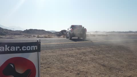 الأنشطة الترفيهية و التحديات الحماسية، رياضة التطعيس في المناطق الصحراوية، التسابق على الرمال الذهبية الناعمة، المسابقات و الفعاليات المشهورة، تصوير لسباق رالي مشروع نيوم في تبوك في المملكة العربية السعودية