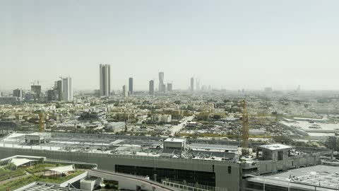 النهضة الاقتصادية والعمرانية لمدينة الرياض، تصوير درون لطريق الملك فهد في مدينة الرياض، الأبراج وناطحات السحاب في المملكة، الفن الهندسي المعماري في المملكة العربية السعودية، المناطق والمعالم السياحية المشهورة