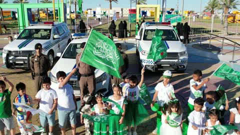 احتفالات ومهرجانات في المملكة العربية السعودية, الاحتفال بذكرى اليوم الوطني السعودي 23 سبتمبر، تجمع الناس واقامة فعاليات احتفالية في المنتزهات والحدائق والأماكن العامة , الأعياد والمناسبات الوطنية السعيدة