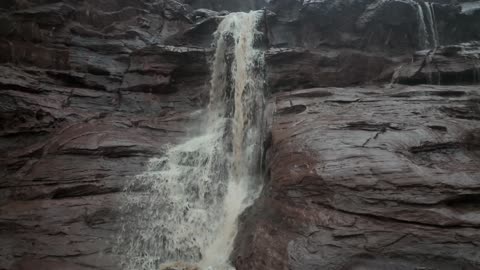 The peaks and mountain heights, the rock formations in the Jeddah area in the northwest of the Kingdom of Saudi Arabia, the NEOM tourism project, natural landscapes of golden sands, floods and waterfalls, and the cold winter winds, are tourist attractions in the Kingdom of Saudi Arabia.