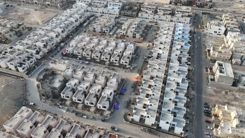 مجمعات فلل ومنازل راقية، الفن الهندسي المعماري على الطراز الحديث في المملكة العربية السعودية، تصوير درون لحي النرجس الراقي والمتميز في شمال مدينة الرياض، موقع استراتيجي متميز وحيوي