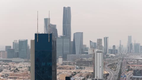 الأبراج وناطحات السحاب في المملكة العربية السعودية، الفن الهندسي المعماري للمنشآت المالية في مدينة الرياض، تصوير درون لمركز الملك عبد الله المالي (كافد)، معالم الرياض المشهورة, أبراج الملك عبد الله المالية, أكبر المشاريع الاقتصادية في المملكة