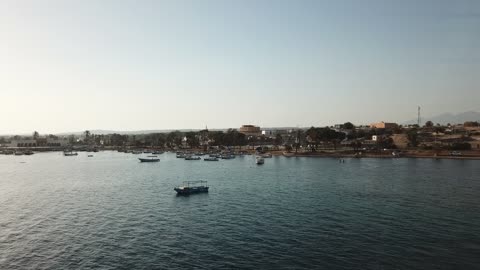 الطبيعة والمناظر البحرية, مناطق ساحلية في المملكة العربية السعودية, أماكن سياحية ترفيهيه, مياه بحر شرما مع الرمال, قيال ، نيوم ، مفهوم السياحة السعودية