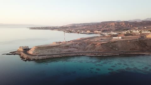 Haqal Sea in the city of Tabuk, tourist attractions in the Kingdom of Saudi Arabia, the waterfront in Tabuk, landmarks of Tabuk, natural scenery.