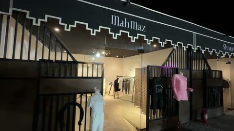 عرض الملابس في أماكن مخصصة، مناسبة لشكر المتطوعين على جهودهم والتوعية بمساهماتهم في المجتمع، المملكة العربية السعودية، يوم التطوع العالمي 2025 في مركز الملك عبد العزيز الثقافي العالمي (إثراء)، زيادة الوعي العام حول أهمية العمل التطوعي في التنمية الاجتماعية