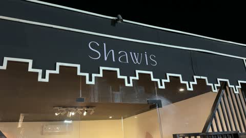 أماكن مخصصة لعرض الملابس، مناسبة لشكر المتطوعين على جهودهم والتوعية بمساهماتهم في المجتمع، المملكة العربية السعودية، يوم التطوع العالمي 2025 في مركز الملك عبد العزيز الثقافي العالمي (إثراء)، زيادة الوعي العام حول أهمية العمل التطوعي في التنمية الاجتماعية