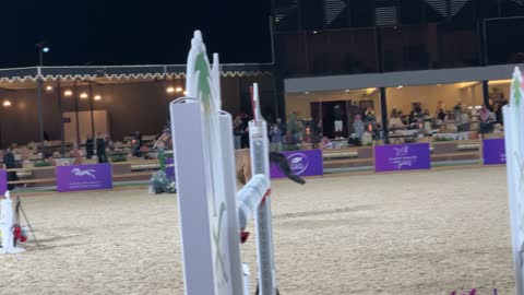 1766298017hJefOTwAJS