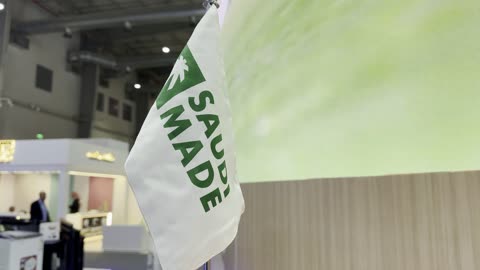 عبارة "صُنع في السعودية 2025"، حدث صناعي بارز يهدف إلى تعزيز المنتجات والخدمات الوطنية السعودية، إبراز جودة وتنوع الصناعات الوطنية وابتكاراتها، يحمل المعرض شعار "نصنع التمكين"، هيئة تنمية الصادرات السعودية، 2025 في مركز الرياض للمعارض والمؤتمرات