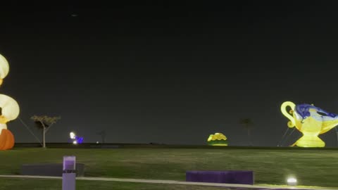 عروض تفاعلية ضوئية مبتكرة للعائلات والزوار، المجسمات المضيئة فى مهرجان تلال العجائب 2025 بمدينة الجبيل الصناعية بالمنطقة الشرقية، فعاليات ترفيهية وتعليمية متنوعة ، وجهة سياحية للعائلات والزوار