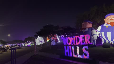 الواجهة السياحية التفاعلية للعائلات والزوار، المجسمات المضيئة فى مهرجان تلال العجائب 2025 بمدينة الجبيل الصناعية بالمنطقة الشرقية، فعاليات ترفيهية وتعليمية متنوعة ، عروض ضوئية مبتكرة للعائلات والزوار