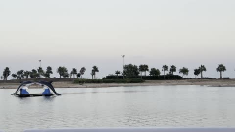 الواجهة البحرية السياحية فى فعاليات مهرجان تلال العجائب 2025 بمدينة الجبيل الصناعية بالمنطقة الشرقية ، كورنيش الجبيل،  عروض تفاعلية ضوئية مبتكرة ، أنشطة ترفيهية متنوعة ،معالم سياحية مشهورة