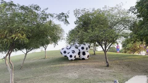 Various recreational and educational activities, a tourist destination for families and visitors, the park walkway in the events of the 2025 Hills of Wonders Festival in Jubail Industrial City in the Eastern Province, innovative interactive shows.
