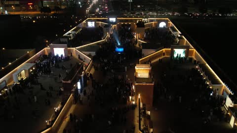Visitors flocked to the popular celebration, drone footage of the founding ceremony of the first Saudi state on February 22 in the city of Tabuk, Saudi National Day on September 23, the day we began in 1727, wearing traditional folk attire.
