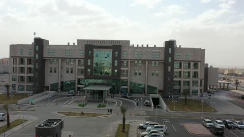 الفن الهندسي المعماري على الطراز الحديث والمتطور، مستشفى الولادة والأطفال على طريق الملك خالد في محافظة تبوك في المملكة العربية السعودية، تقديم الخدمة والرعاية الصحية المتكاملة