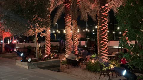 مقهي فى ساحة مركز المؤتمرات ، ختام مهرجان الرياض للمسرح فى مسرح الأميرة نورة بنت عبدالرحمن بالرياض يوم 24 ديسمبر 2025 ، تتويج لنجوم المسرح السعودي، احتفالية فنية كبرى، ليلة استثنائية تحتفي بالفن والجمال ، تكريم للمواهب المسرحية السعودية