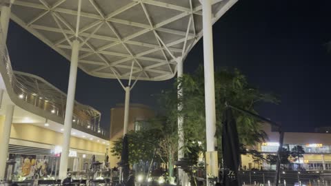 أجواء حيوية على كورنيش الجبيل  ،  مجمع ذا موف بمدينة الجبيل الصناعية  في المنطقة الشرقية يوم 24 من ديسمبر 2025 ، معلم ترفيهي وتجاري متكامل، مقاهي ومطاعم للعائلات والشباب