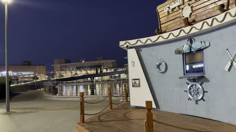 مؤسسة البرشوت البحري، البحرية كافيه فى مجمع ذا موف بمدينة الجبيل الصناعية  في المنطقة الشرقية  يوم 24 من ديسمبر 2025،  مقاهي ومطاعم للعائلات والشباب ، معلم ترفيهي وتجاري متكامل، ملتقى الترفيه والتسوق، أجواء حيوية على كورنيش الجبيل