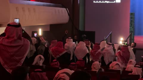 استخدام التقنيات الحديثة ، توثيق اللحظات السعيدة فى حفل ختام مهرجان الرياض للمسرح فى مسرح الأميرة نورة بنت عبدالرحمن بالرياض يوم 24 من ديسمبر 2025 ، تتويج لنجوم المسرح السعودي، احتفالية فنية كبرى،  تكريم للمواهب المسرحية السعودية