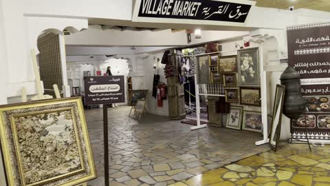 سوق القرية الشعبية فى مدينة الدمام يوم 29 من ديسمبر 2025، القرية العالمية بالدمام،  تجربة ثقافية وسياحية للعائلات والزوار، التراث العمراني السعودي، فعالية تراثية بطابع شعبي أصيل، وجهة ثقافية وسياحية بارزة في المملكة العربية السعودية