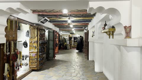 سوق القرية الشعبية فى مدينة الدمام يوم 29 من ديسمبر 2025، القرية العالمية بالدمام،  تجربة ثقافية وسياحية للعائلات والزوار، التراث العمراني السعودي، فعالية تراثية بطابع شعبي أصيل، وجهة ثقافية وسياحية بارزة في المملكة العربية السعودية