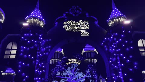 ونتر وندر لاند فى حي الشاطئ بجدة، المملكة العربية السعودية يوم ١٩ من ديسمبر 2025 ، ألعاب ترفيهية وتجارب تفاعلية ، مناطق مخصصة للعائلات والأطفال، فعاليات موسم جدة ،عروض حية واضاءات ممتعه ، أجواء ثلجية احتفالية
