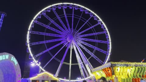 ألعاب ترفيهية وتجارب تفاعلية ، عروض حية واضاءات ممتعه ،  فعاليات موسم جدة ، مناطق مخصصة للعائلات والأطفال، ونتر وندر لاند فى حي الشاطئ بجدة، المملكة العربية السعودية يوم ١٩ من ديسمبر 2025 ، أجواء ثلجية احتفالية