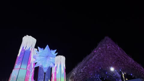 ونتر وندر لاند فى حي الشاطئ بجدة، المملكة العربية السعودية يوم ١٩ من ديسمبر 2025 ، ألعاب ترفيهية وتجارب تفاعلية ،  مدينة ترفيهية مضيئة بالألوان الزاهية، فعاليات موسم جدة ، مناطق مخصصة للعائلات والأطفال، أجواء ثلجية احتفالية