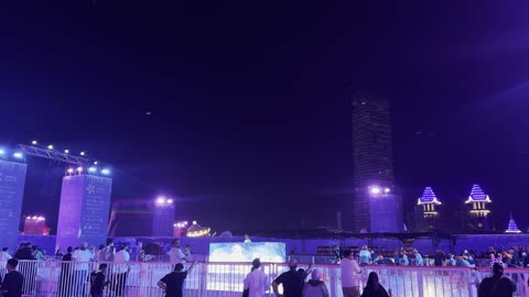 ونتر وندر لاند فى حي الشاطئ بجدة، المملكة العربية السعودية يوم ١٩ من ديسمبر 2025 ، ألعاب ترفيهية وتجارب تفاعلية ،  مدينة ترفيهية مضيئة بالألوان الزاهية، فعاليات موسم جدة ، مناطق مخصصة للعائلات والأطفال، أجواء ثلجية احتفالية