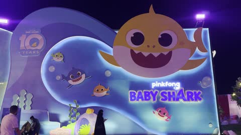 فعاليات موسم جدة ، مناطق مخصصة للعائلات والأطفال فى ونتر وندر لاند فى حي الشاطئ بجدة، المملكة العربية السعودية يوم ١٩ من ديسمبر 2025 ،   مدينة مضيئة بالألوان الزاهية، ألعاب ترفيهية وتجارب تفاعلية ، أجواء ثلجية احتفالية