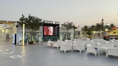 Attention to cleanliness and organization of the place, the tourist waterfront in the Kingdom of Saudi Arabia in the city of Jubail Industrial in the Eastern Province, Jubail Corniche, a café and a place with innovative lights, famous tourist attractions.