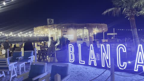 A variety of food, coffee, and beverage options, the Jubail Corniche, famous tourist attractions, the tourist waterfront in the Kingdom of Saudi Arabia in the city of Jubail Industrial, a collection of restaurants and cafes overlooking the sea.