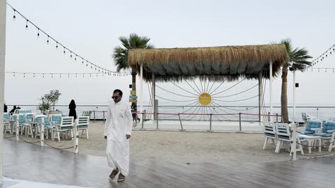 The first project of its kind in the region, Jubail Corniche, famous tourist attractions, the tourist waterfront in the Kingdom of Saudi Arabia in the city of Jubail Industrial, a collection of restaurants and cafes overlooking the sea.