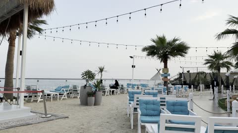 A distinctive tourist and entertainment destination located on the waterfront in Dammam, the Jubail Corniche, famous tourist attractions, the tourist waterfront in the Kingdom of Saudi Arabia in the city of Jubail Industrial, a collection of restaurants and cafes overlooking the sea.
