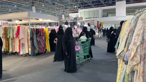 تجربة تسوق عالمية وتجمع دولي ضخم، مبنى مركز جدة الدولي للمعارض والمؤتمرات، فعالية  ضخمة تجمع ثقافات وصناعات مختلفة، معرض المنتجات العربية والعالمية من 19 ديسمبر 2025 إلى 3 يناير 2026 في مدينة جدة في المملكة العربية السعودية