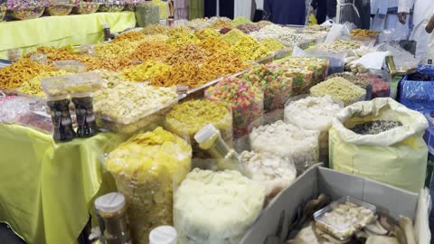 مكسرات اليمن المشاركة في المعرض، مبنى مركز جدة الدولي للمعارض والمؤتمرات، معرض المنتجات العربية والعالمية من 19 ديسمبر 2025 إلى 3 يناير 2026 في مدينة جدة في المملكة العربية السعودية، تجربة تسوق عالمية وتجمع دولي ضخم