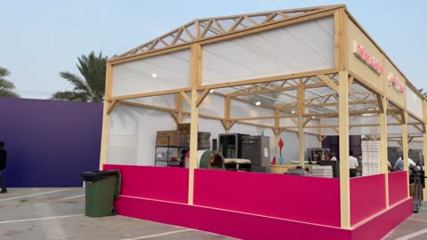 Different types of cuisines participating in the festival, the entrance to the Ithra Food Festival held in the gardens of the King Abdulaziz Center for World Culture from December 22 to January 1, 2026, in the Kingdom of Saudi Arabia, a comprehensive cultural experience for families and food lovers.