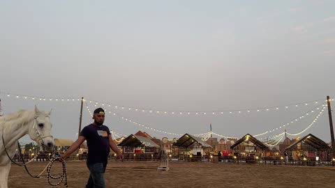 ديكورات ومباني على الطراز الكلاسيكي الغربي، ألعاب ترفيهية وتجارب تفاعلية ، ونتر وندر لاند فى حي الشاطئ بجدة، المملكة العربية السعودية يوم ١٩ من ديسمبر 2025 ، عروض حية واضاءات ممتعه ، أجواء ثلجية احتفالية