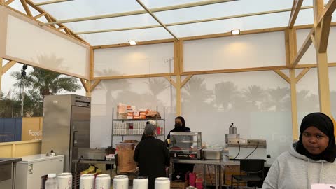 اصناف الطعام المتنوعة في المطبخ الاميركي، أنواع المطابخ المختلفة المشاركة في المهرجان، مهرجان إثراء للطعام يقام في حدائق مركز الملك عبد العزيز الثقافي العالمي من ٢٢ ديسمبر حتى ع يناير ٢٠٢٦ في المملكة العربية السعودية