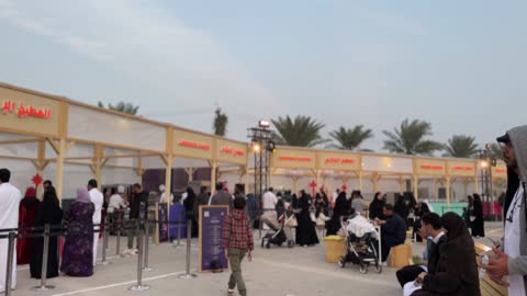 Seating and resting areas in the courtyard of the place, Ithra is a cultural and creative center aimed at enriching knowledge and creativity. The Ithra Food Festival will be held in the gardens of the King Abdulaziz Center for World Culture from December 22 to January 1, 2026, in the Kingdom of Saudi Arabia.