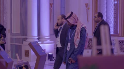 الفن اليدوي الشعبي التقليدي، عرض نموذج من مشروع ناشئ في قاعة المؤتمر العالمي لريادة الأعمال من 21 إلى 23 ديسمبر 2025 في مركز الملك عبدالعزيز الدولي للمؤتمرات في الرياض، دعم المملكة العربية السعودية للمشاريع الناشئة، مناقشة الابتكار والتقنية الحديثة