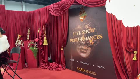 استخدام شاشة الكترونية ، عرض ازياء تفاعلى فى معرض المصممين والمصممات فى المنطقة الشرقية يوم 29 من ديسمبر 2025 ، المملكة العربية السعودية، إبراز الهوية والابتكار، تفاعل مباشر مع الزوار ، منصة إبداعية للأزياء والتصميم ،أجواء راقية داخل المعرض