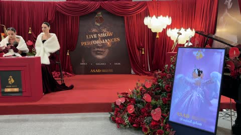 استخدام شاشة الكترونية ، عرض ازياء تفاعلى فى معرض المصممين والمصممات فى المنطقة الشرقية يوم 29 من ديسمبر 2025 ، المملكة العربية السعودية، إبراز الهوية والابتكار، تفاعل مباشر مع الزوار ، منصة إبداعية للأزياء والتصميم ،أجواء راقية داخل المعرض