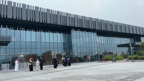 تصميم خارجي راقي  لمعرض المصممين والمصممات فى المنطقة الشرقية يوم 29 من ديسمبر 2025 ، المملكة العربية السعودية، تفاعل مباشر مع الزوار ، أحدث صيحات الموضة والإكسسوارات، منصة إبداعية للأزياء والتصميم ، إبراز الهوية والابتكار