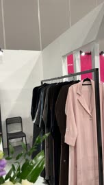 منصة إبداعية للأزياء والتصميم ، معرض المصممين والمصممات فى المنطقة الشرقية يوم 29 من ديسمبر 2025 ، المملكة العربية السعودية، تفاعل مباشر مع الزوار ، أحدث صيحات الموضة والإكسسوارات، إبراز الهوية والابتكار